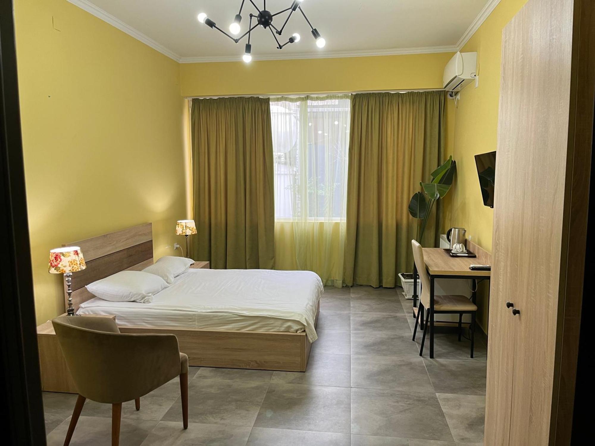 WESTAY Hotel Tbilisi Buitenkant foto
