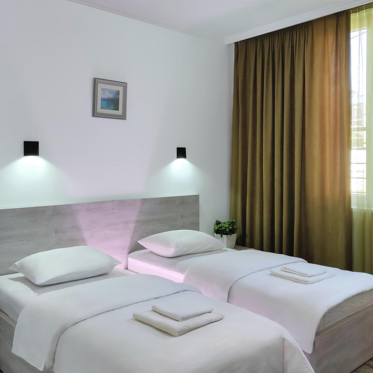 WESTAY Hotel Tbilisi Buitenkant foto