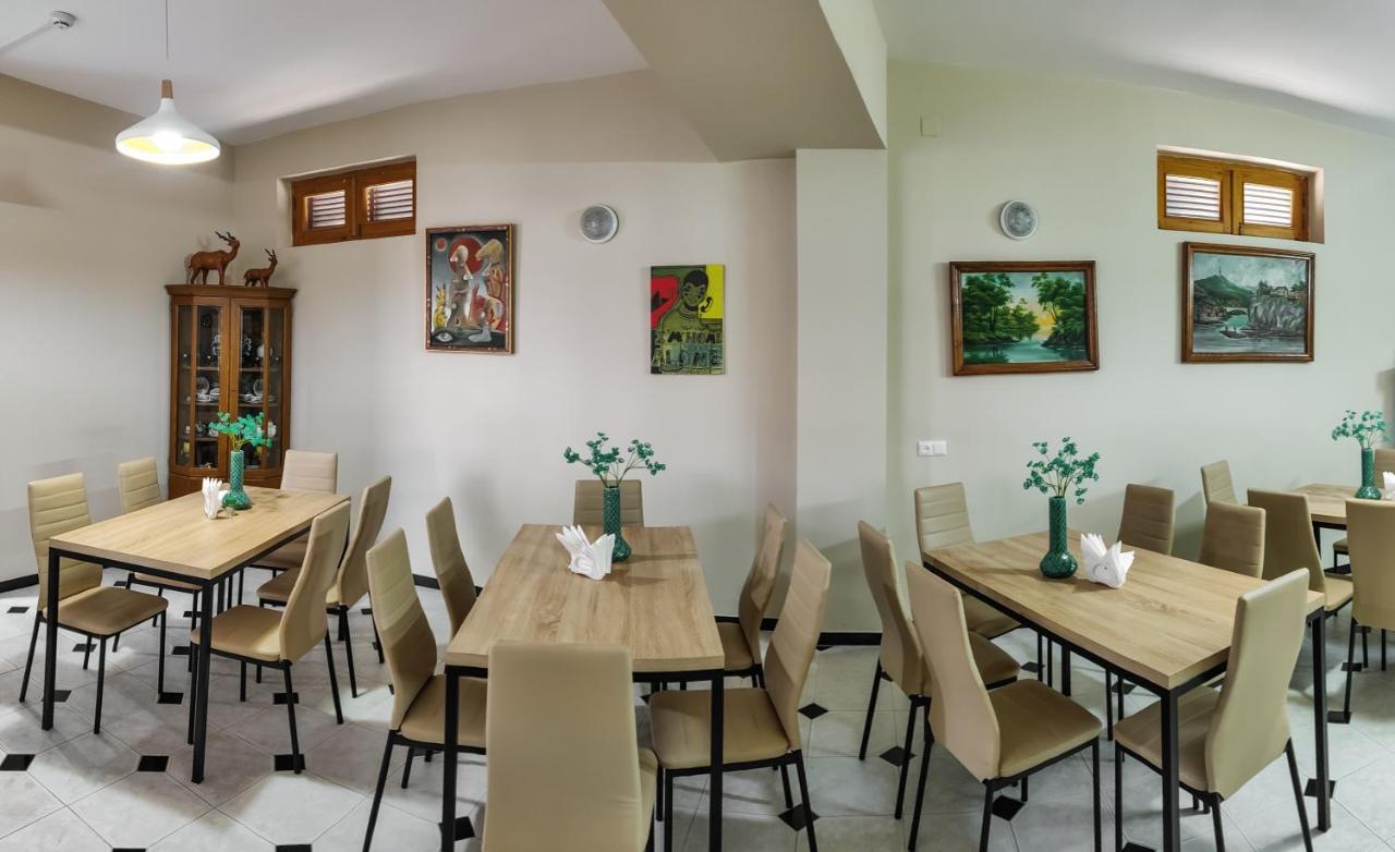WESTAY Hotel Tbilisi Buitenkant foto