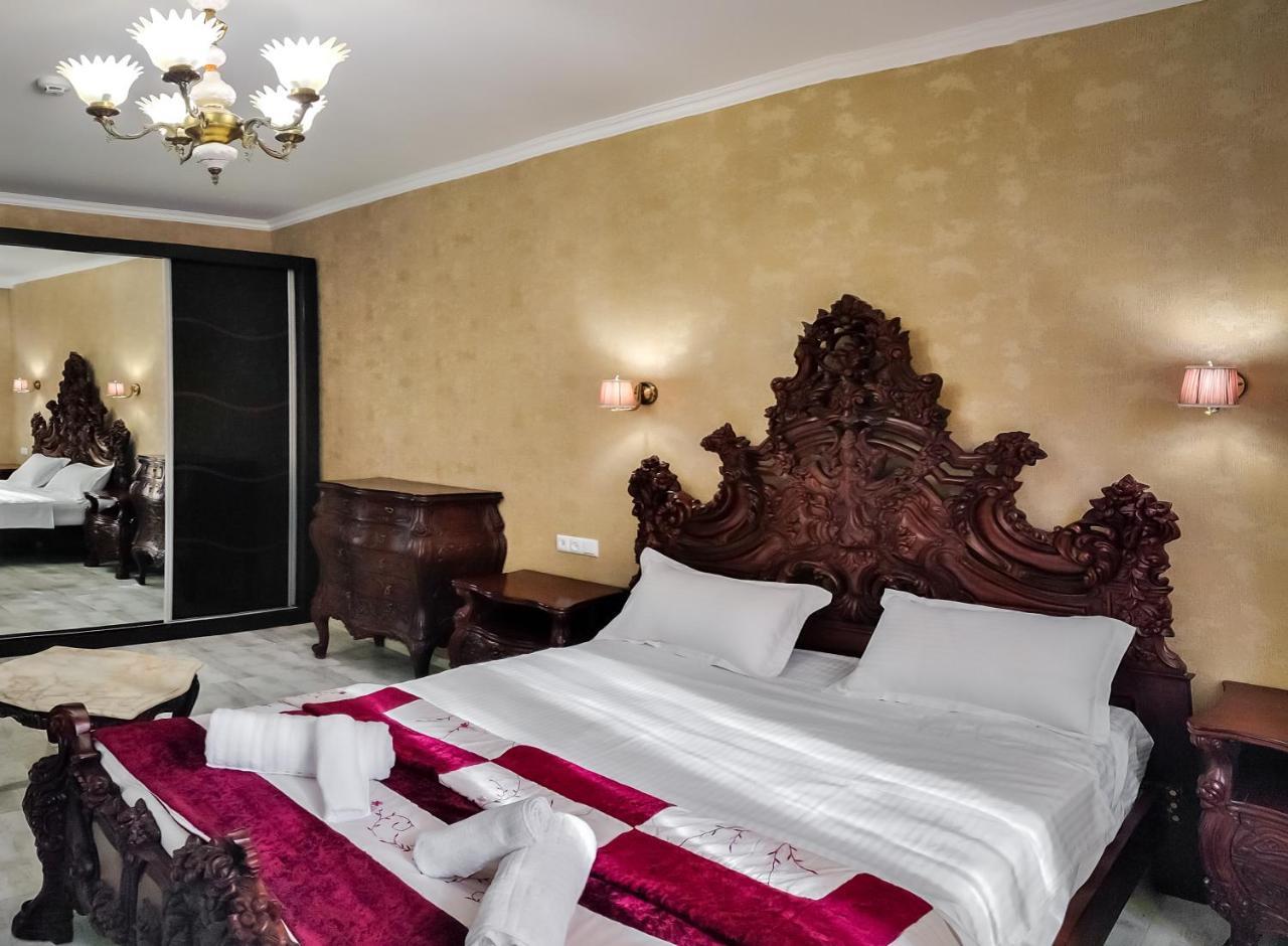 WESTAY Hotel Tbilisi Buitenkant foto