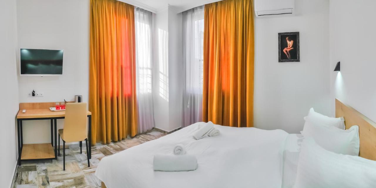 WESTAY Hotel Tbilisi Buitenkant foto